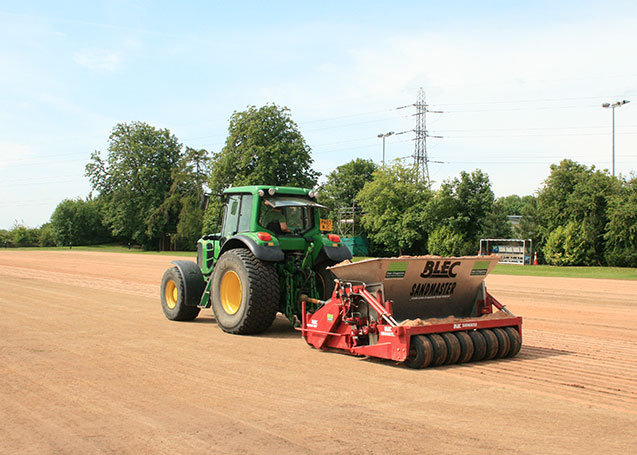 sandmaster machine over sand pitch